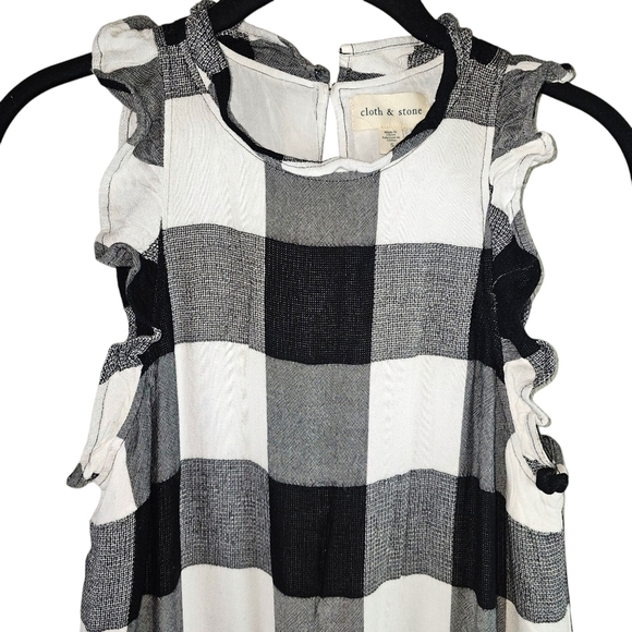 Cloth & Stone Anthropologie Buffalo Plaid Ruffled Romper in Small - Picture 4 of 9